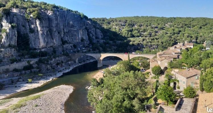 Gite « Les Rives De L'Ardeche » Ucel Exterior foto